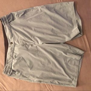 Men’s M Lululemon hybrid board shorts *like new*